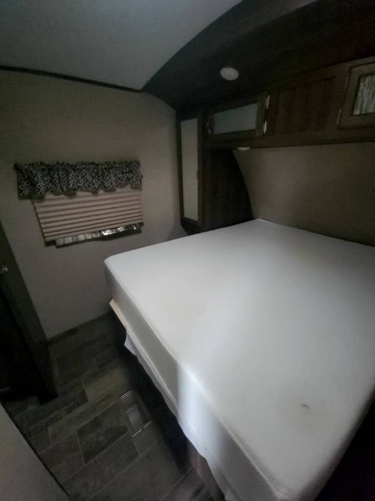 2019 Keystone RV 2019 Keystone RV Premier Ultra Lite - thumbnail 16