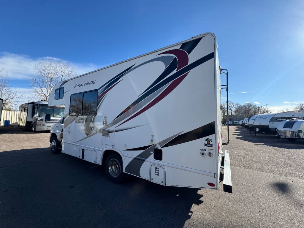 2021 Thor Motor Coach 2021 Thor Motor Coach Four Winds - thumbnail 3