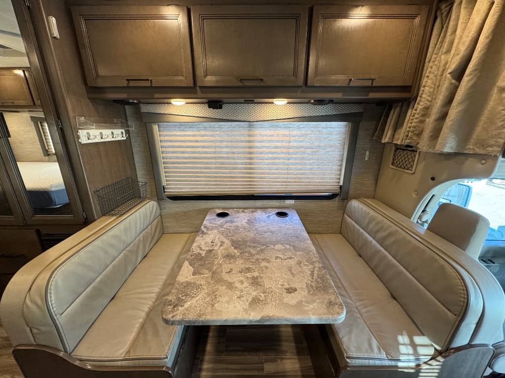 2021 Thor Motor Coach 2021 Thor Motor Coach Four Winds - thumbnail 6