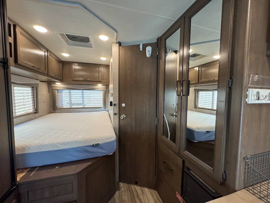 2021 Thor Motor Coach 2021 Thor Motor Coach Four Winds - thumbnail 7