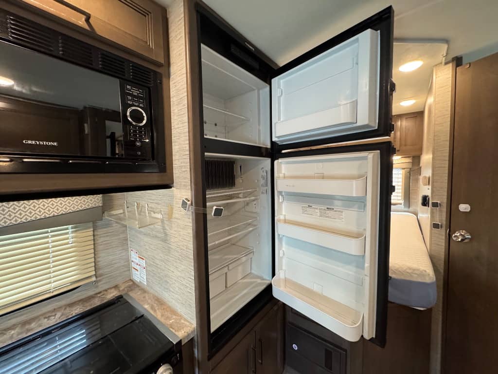 2021 Thor Motor Coach 2021 Thor Motor Coach Four Winds - thumbnail 12