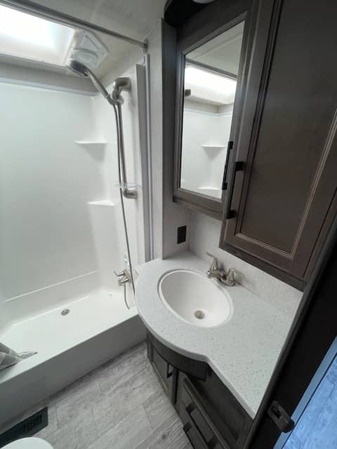 2019 Heartland RV 2019 Heartland RV Cyclone - thumbnail 16