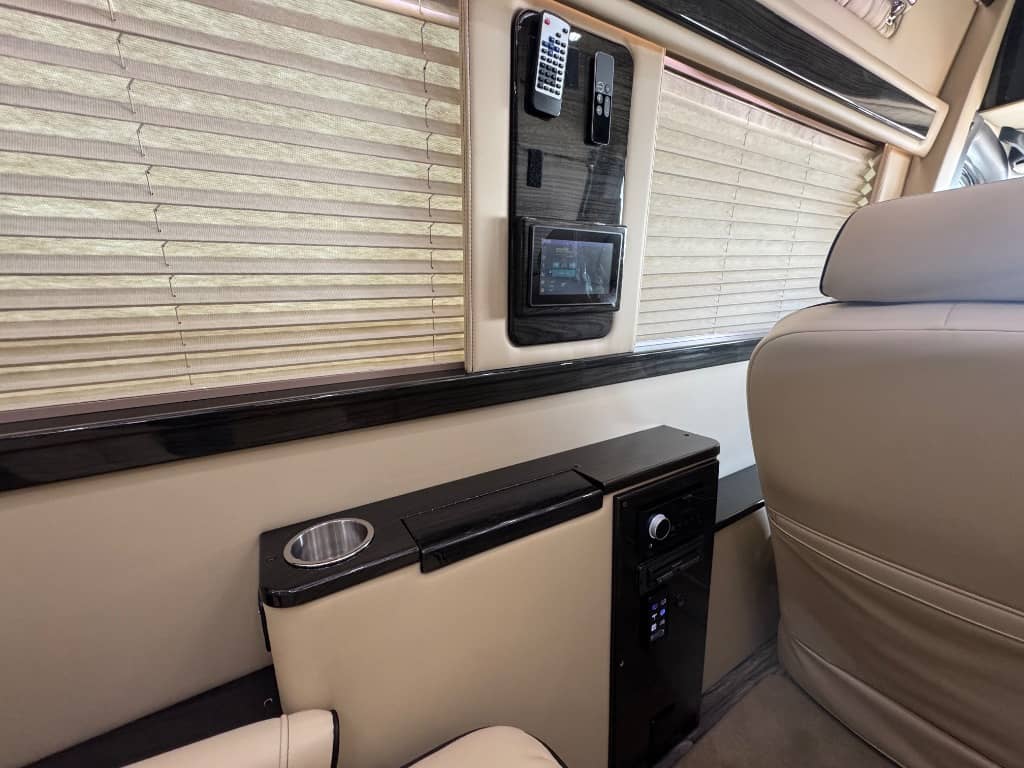 2019 Midwest Automotive Designs 2019 Midwest Automotive Designs Daycruiser - thumbnail 15