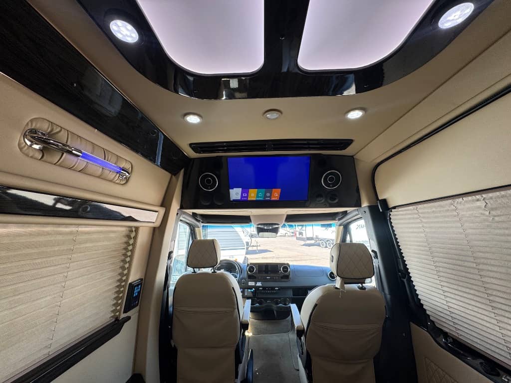 2019 Midwest Automotive Designs 2019 Midwest Automotive Designs Daycruiser - thumbnail 19