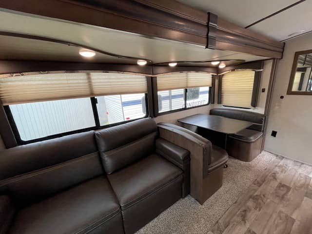 2019 Keystone RV 2019 Keystone RV Cougar Half-Ton - thumbnail 7
