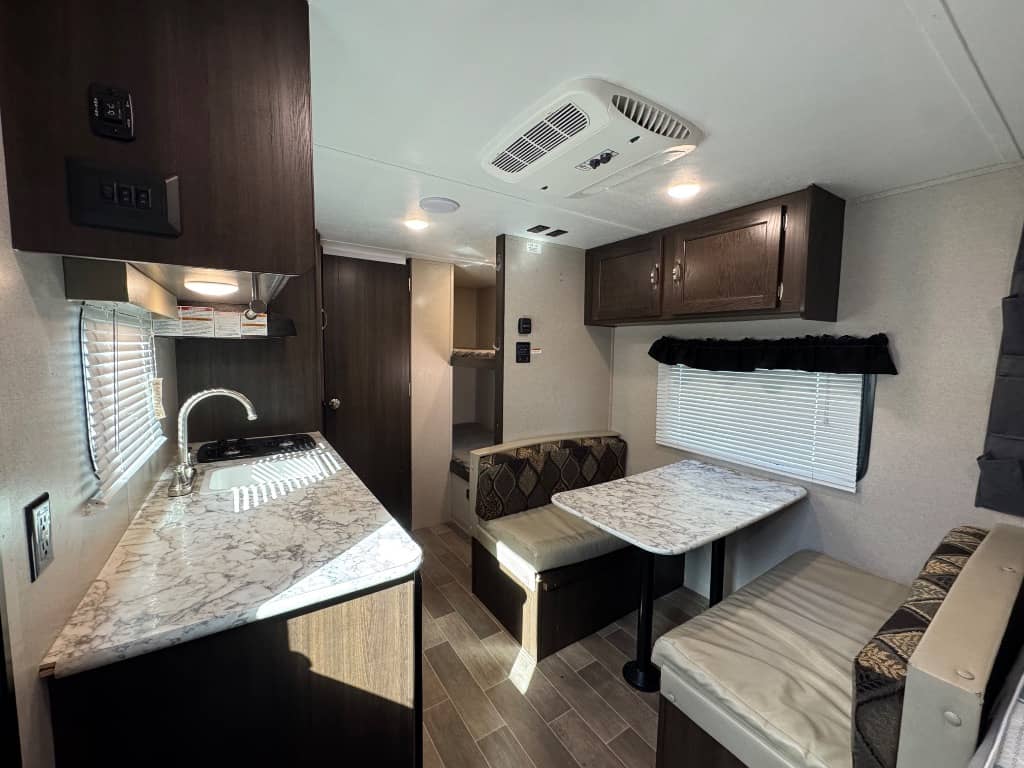 2019 Keystone RV 2019 Keystone RV Springdale Mini - thumbnail 5