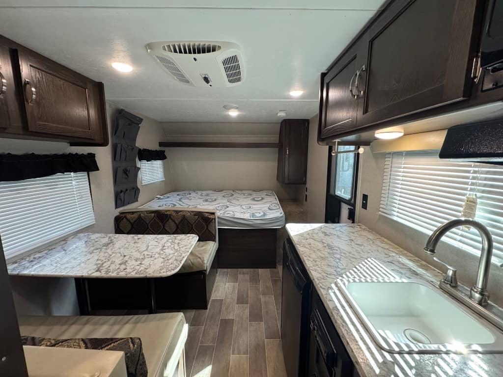 2019 Keystone RV 2019 Keystone RV Springdale Mini - thumbnail 8