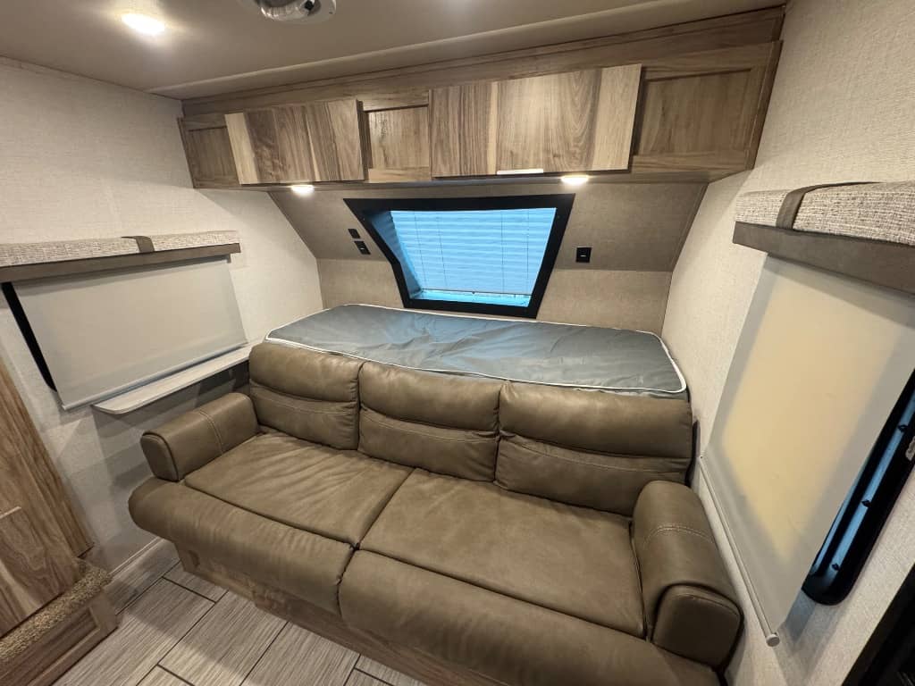 2021 Palomino 2021 Palomino Revolve - thumbnail 4