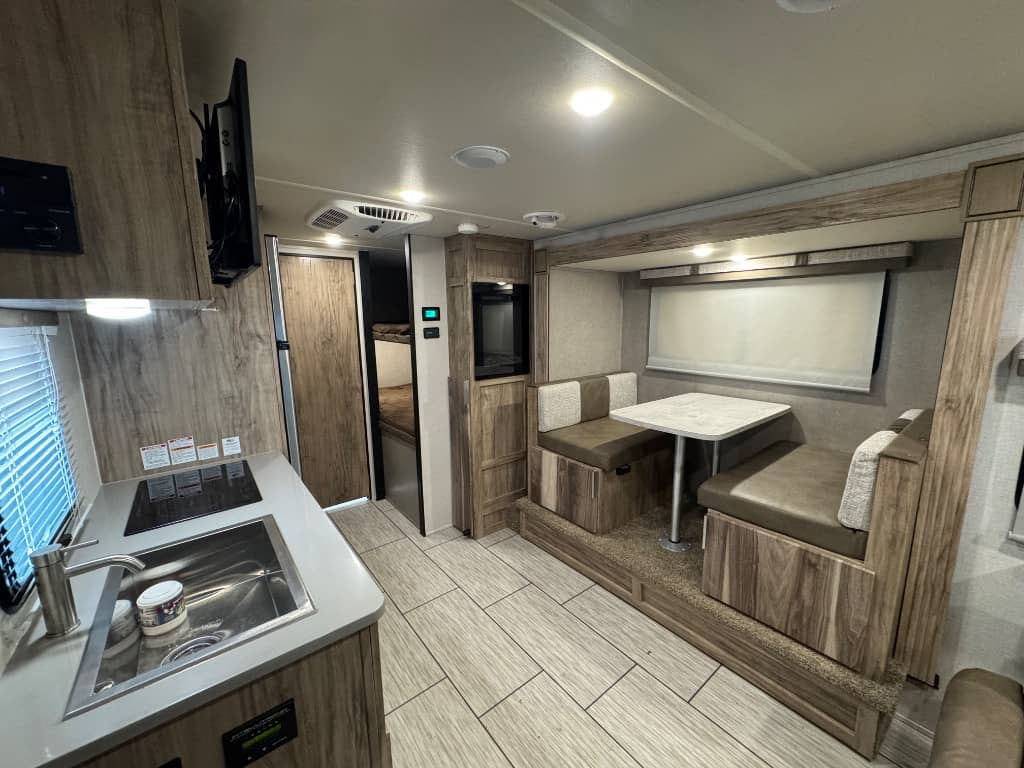 2021 Palomino 2021 Palomino Revolve - thumbnail 5