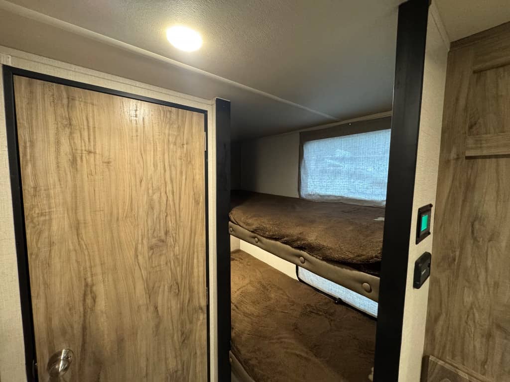 2021 Palomino 2021 Palomino Revolve - thumbnail 8