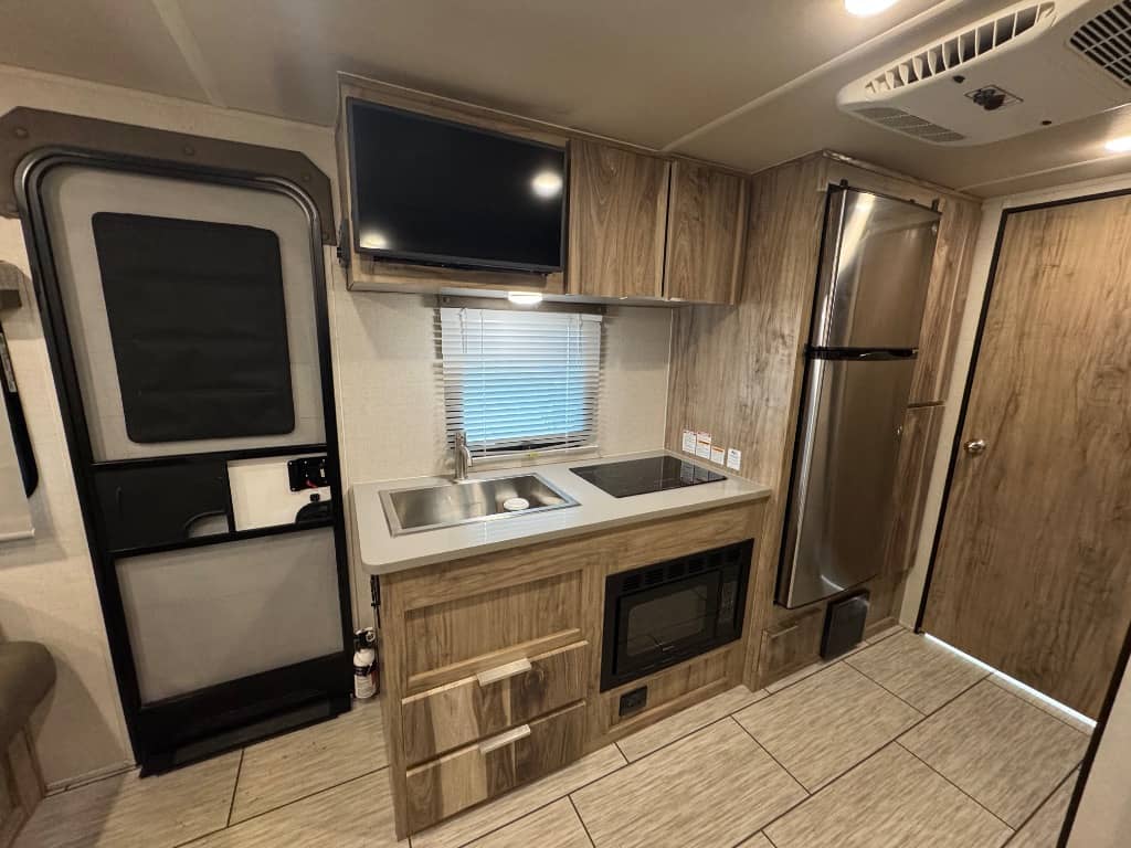 2021 Palomino 2021 Palomino Revolve - thumbnail 11