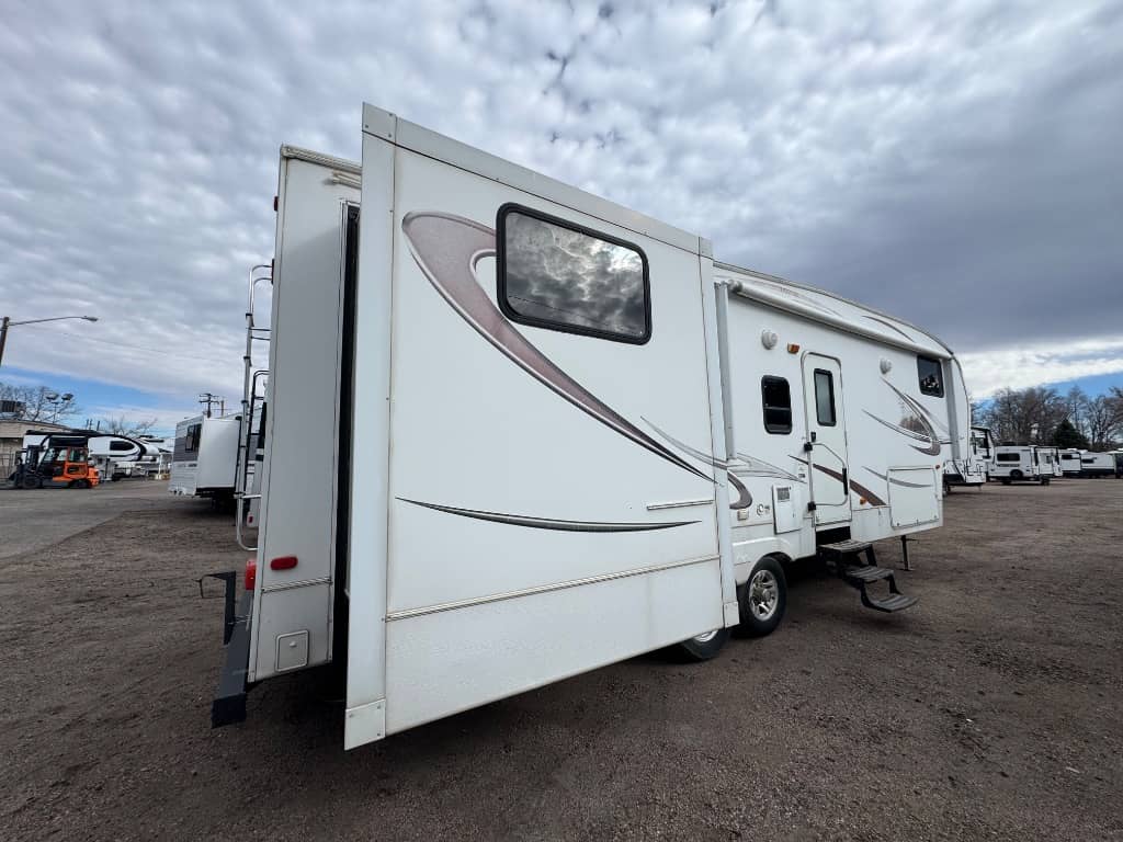 2009 Keystone RV 2009 Keystone RV Laredo - thumbnail 4