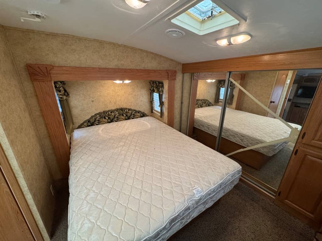 2009 Keystone RV 2009 Keystone RV Laredo - thumbnail 16