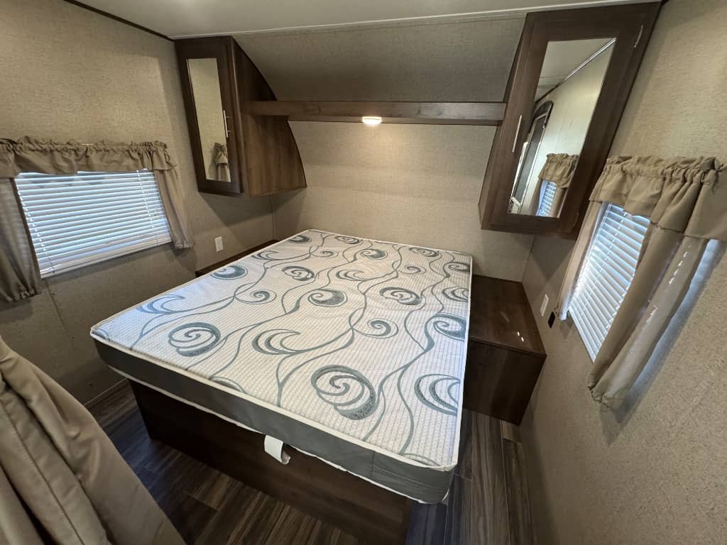 2020 Forest River 2020 Forest River Shasta - thumbnail 6