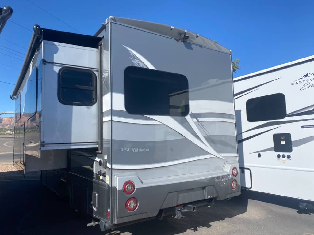 2021 Dynamax 2021 Dynamax Isata 3 - thumbnail 3