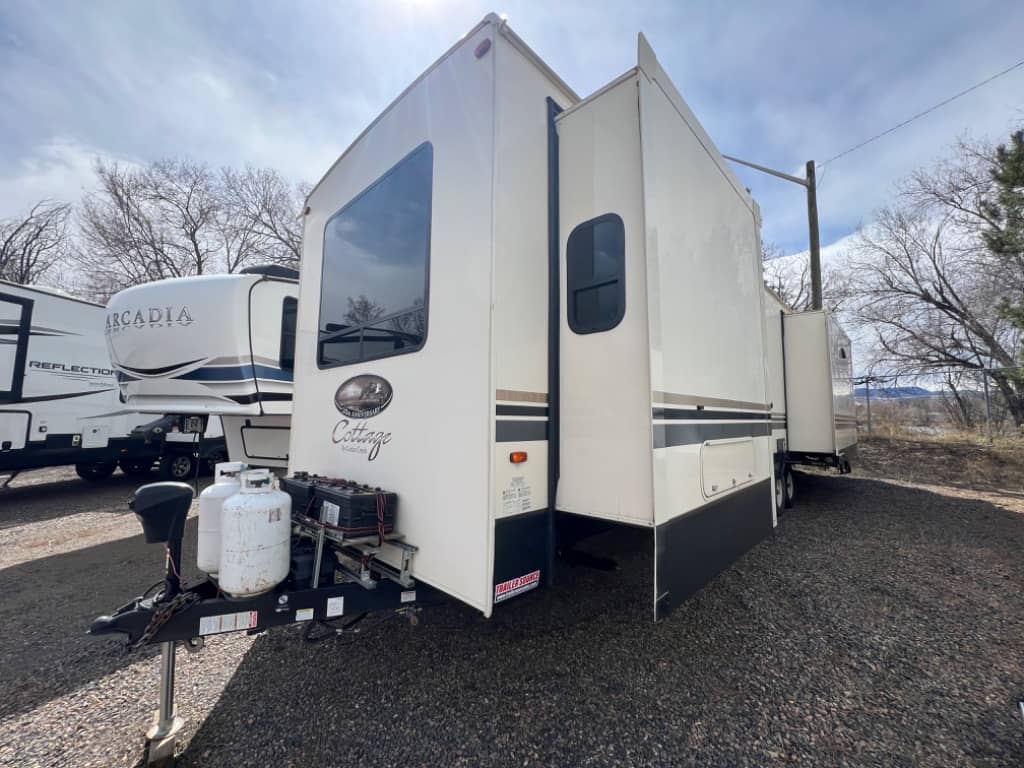 2020 Forest River 2020 Forest River Cedar Creek Cottage - thumbnail 2