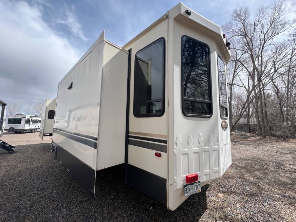 2020 Forest River 2020 Forest River Cedar Creek Cottage - thumbnail 3