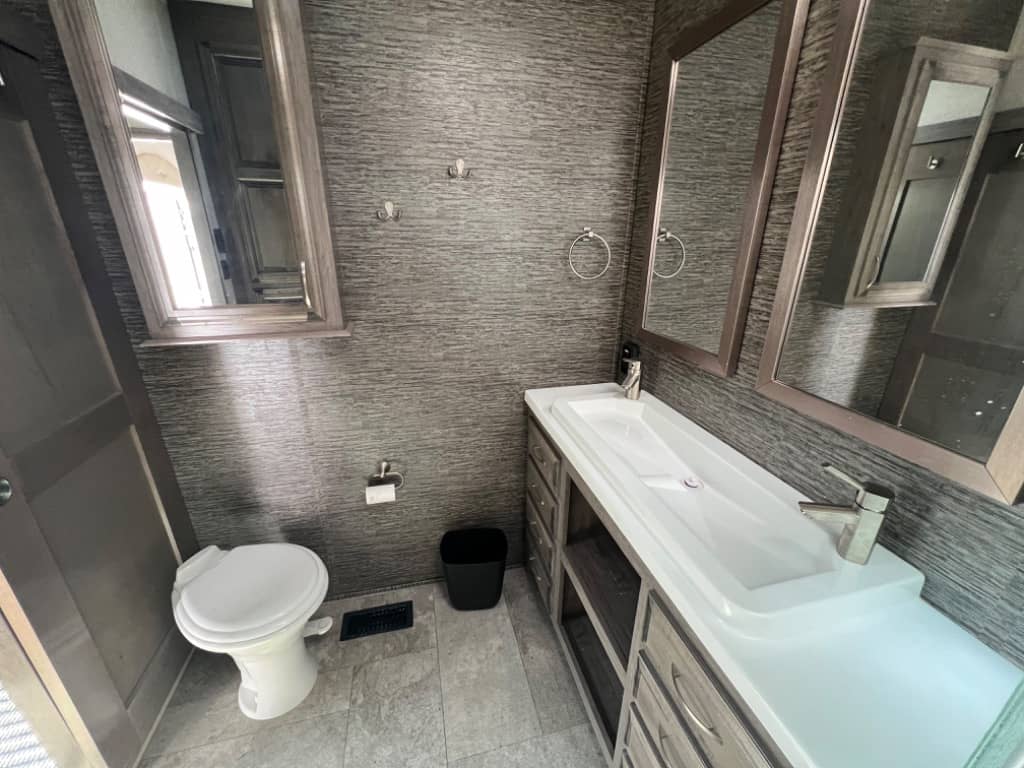 2020 Forest River 2020 Forest River Cedar Creek Cottage - thumbnail 7