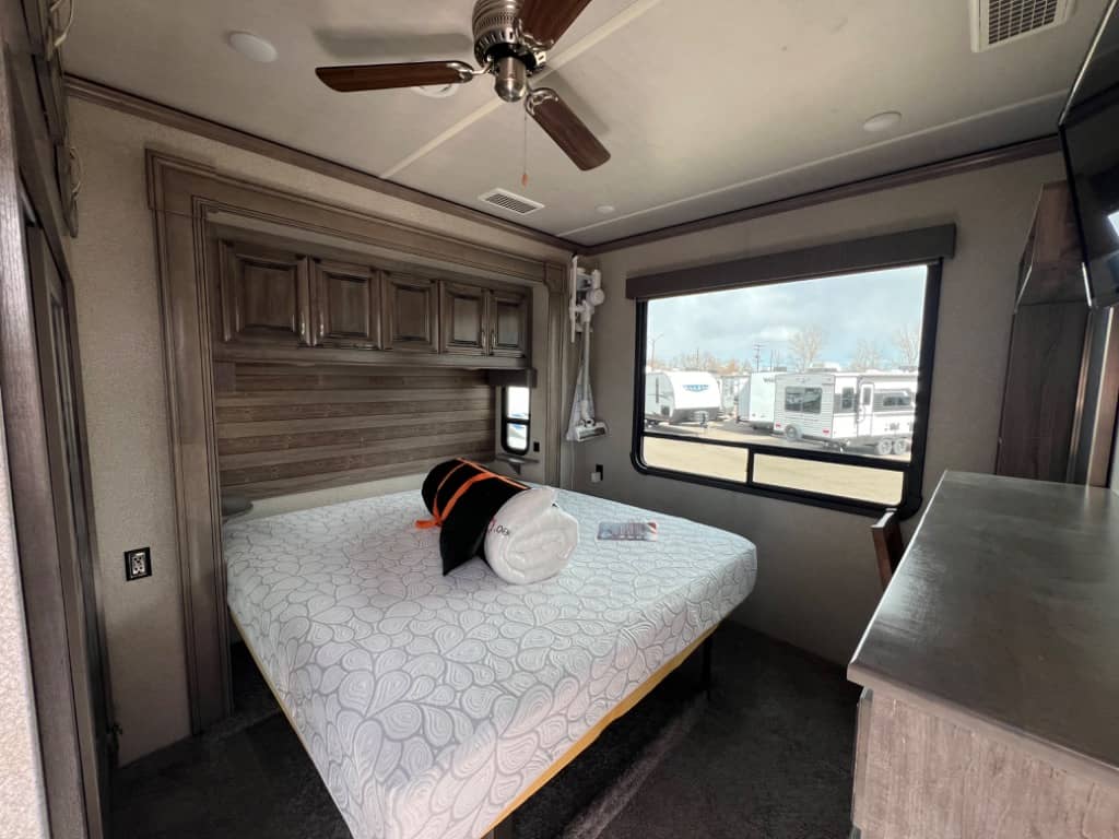 2020 Forest River 2020 Forest River Cedar Creek Cottage - thumbnail 9