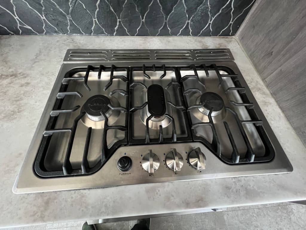 2020 Forest River 2020 Forest River Cedar Creek Cottage - thumbnail 12