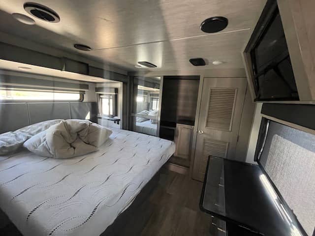 2021 Keystone RV 2021 Keystone RV Montana - thumbnail 9