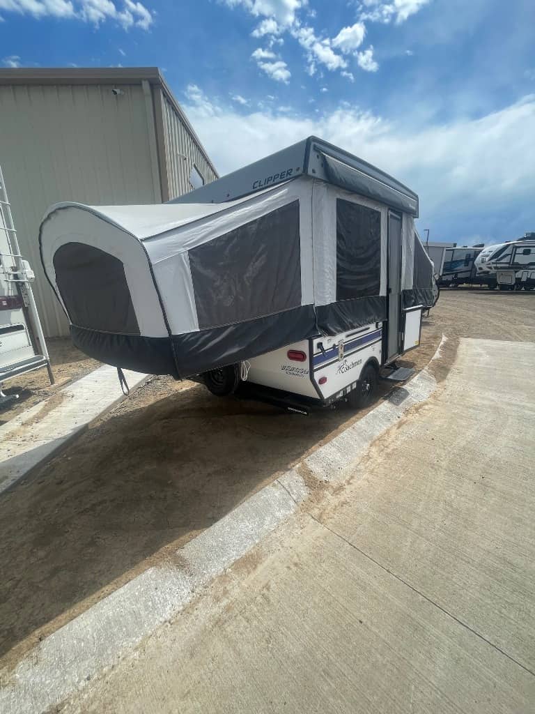 2021 Coachmen 2021 Coachmen Clipper - thumbnail 3