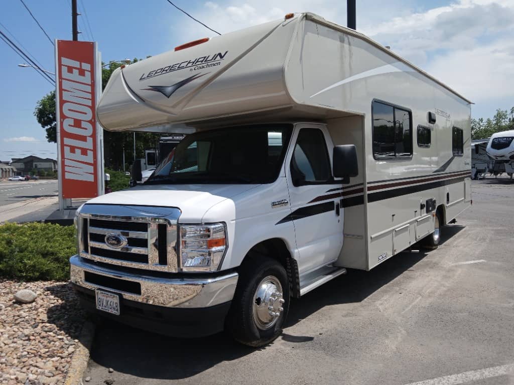 2022 Coachmen 2022 Coachmen Leprechaun - thumbnail 3