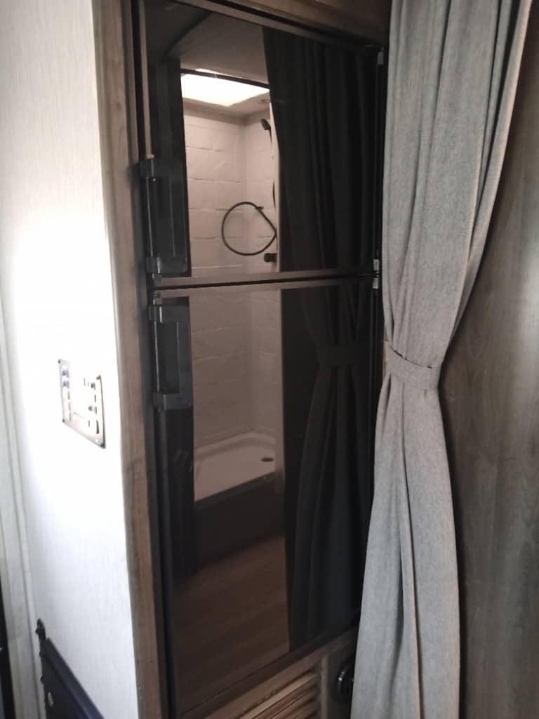 2022 Coachmen 2022 Coachmen Leprechaun - thumbnail 17