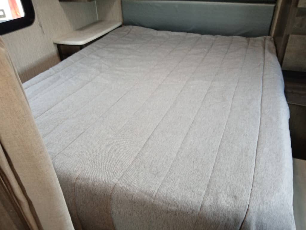 2022 Coachmen 2022 Coachmen Leprechaun - thumbnail 20