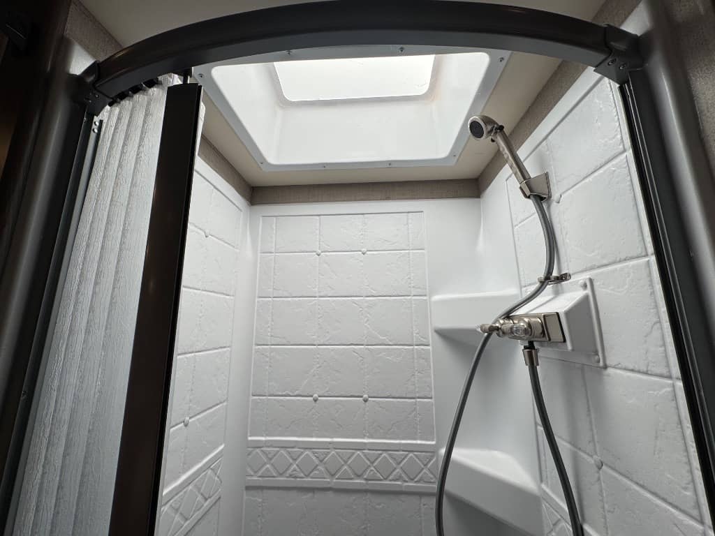 2022 Thor Motor Coach 2022 Thor Motor Coach Tiburon - thumbnail 13