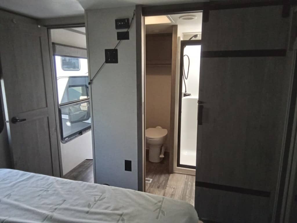 2021 Keystone RV 2021 Keystone RV Raptor - thumbnail 10