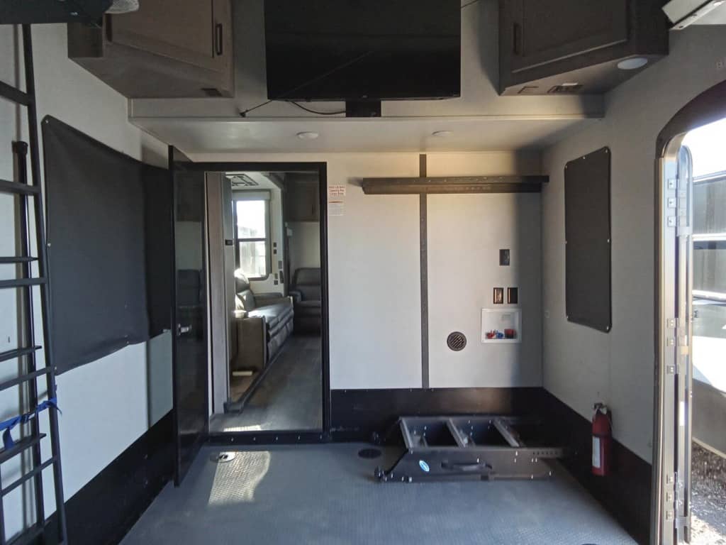 2021 Keystone RV 2021 Keystone RV Raptor - thumbnail 18