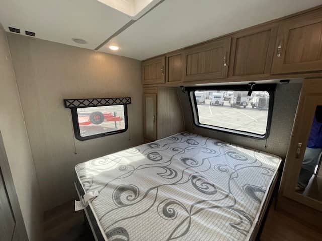 2021 Coachmen 2021 Coachmen Freedom Express Ultra Lite - thumbnail 16
