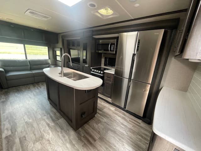 2022 Grand Design 2022 Grand Design Reflection - thumbnail 3