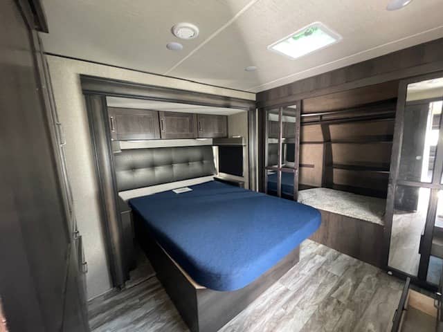 2022 Grand Design 2022 Grand Design Reflection - thumbnail 9