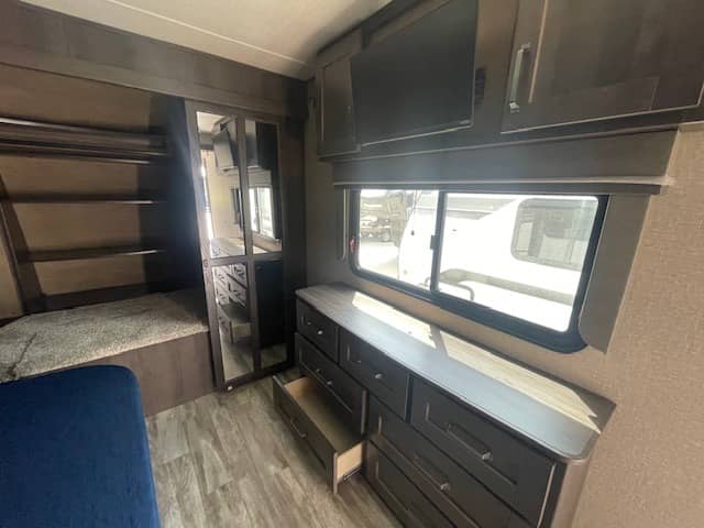 2022 Grand Design 2022 Grand Design Reflection - thumbnail 10