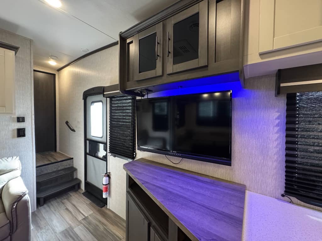 2022 CrossRoads 2022 CrossRoads Cruiser Aire - thumbnail 16