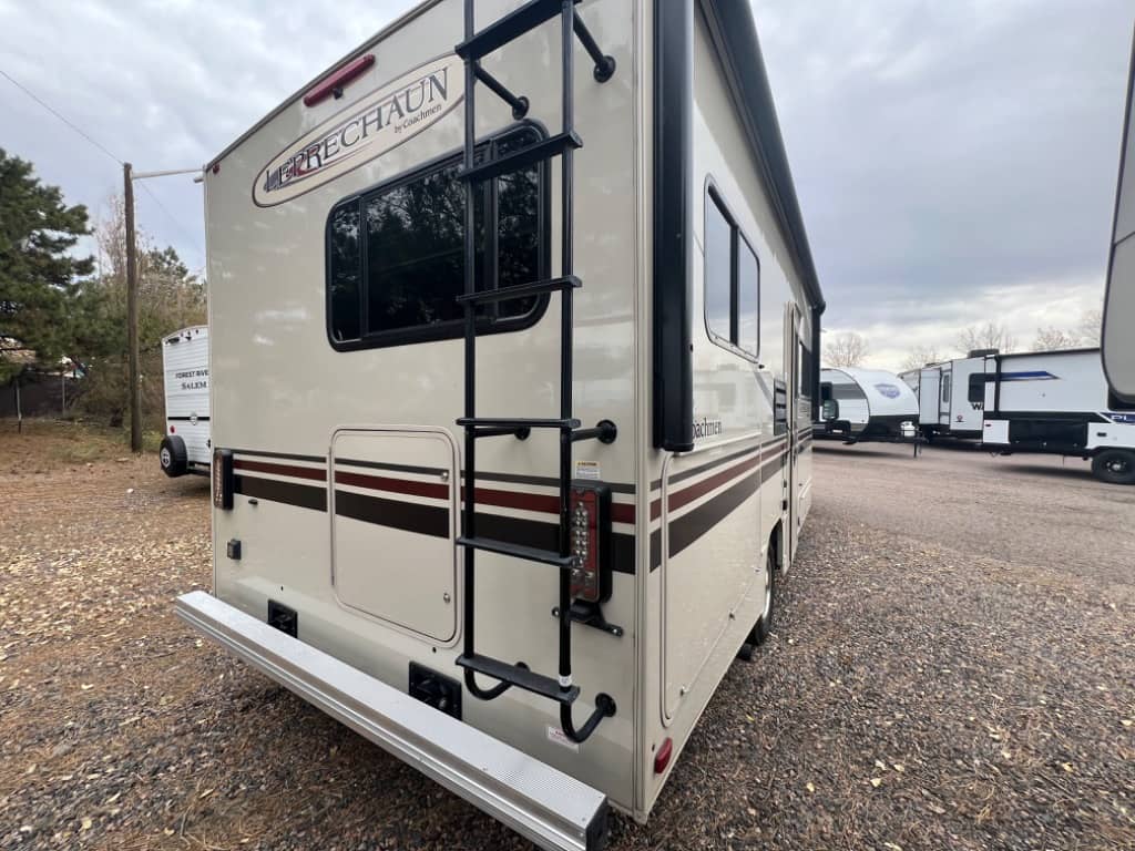 2023 Coachmen 2023 Coachmen Leprechaun - thumbnail 4