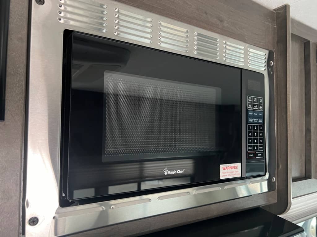 2023 Coachmen 2023 Coachmen Leprechaun - thumbnail 13