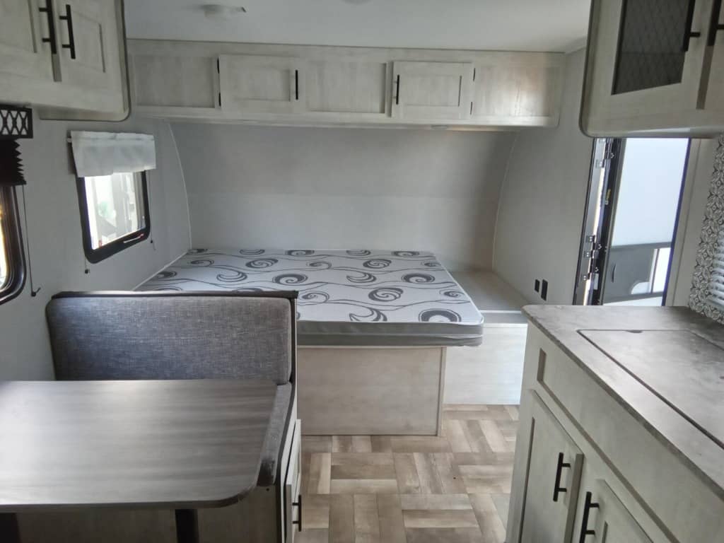 2022 Forest River 2022 Forest River Shasta - thumbnail 6