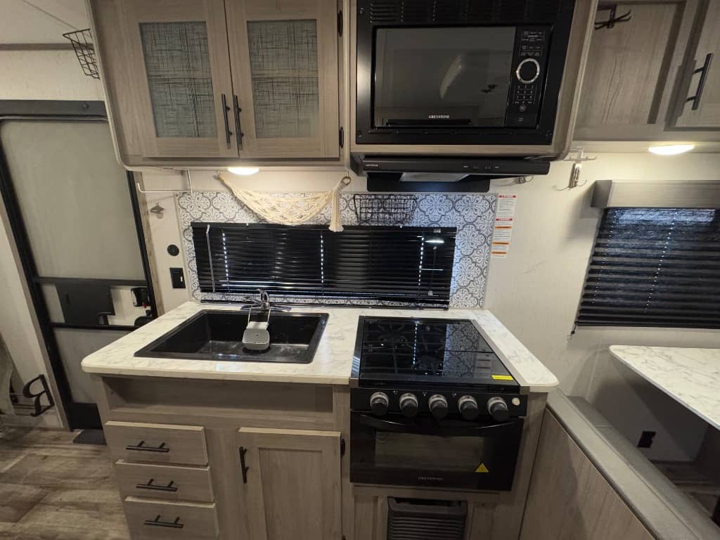 2022 Dutchmen 2022 Dutchmen Coleman Lantern LT Series - thumbnail 10