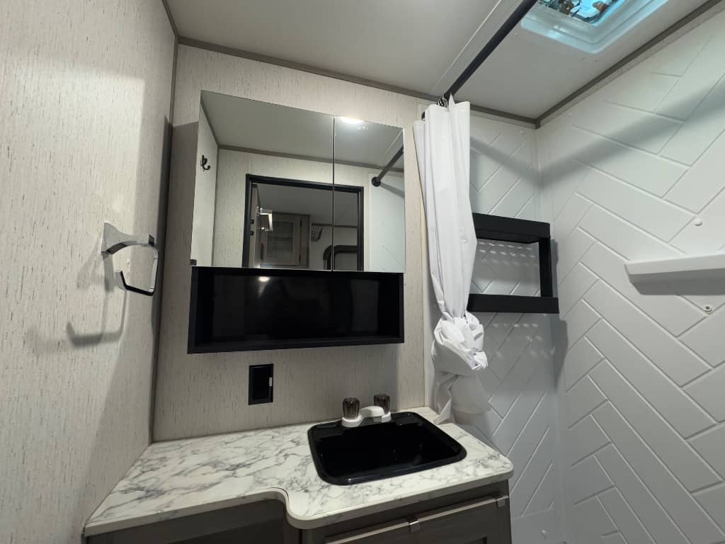 2022 Dutchmen 2022 Dutchmen Coleman Lantern LT Series - thumbnail 14