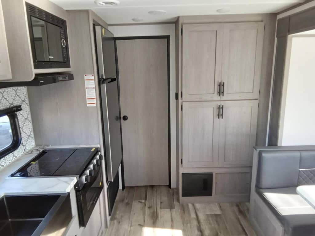 2022 Dutchmen 2022 Dutchmen Coleman Lantern - thumbnail 11