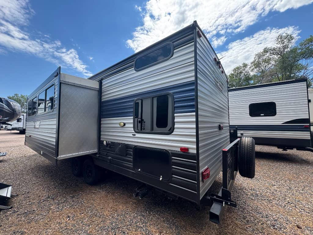 2022 Forest River 2022 Forest River Cherokee Grey Wolf Patriot Edition - thumbnail 4