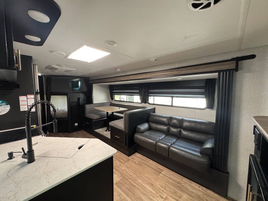 2022 Forest River 2022 Forest River Cherokee Grey Wolf Patriot Edition - thumbnail 7