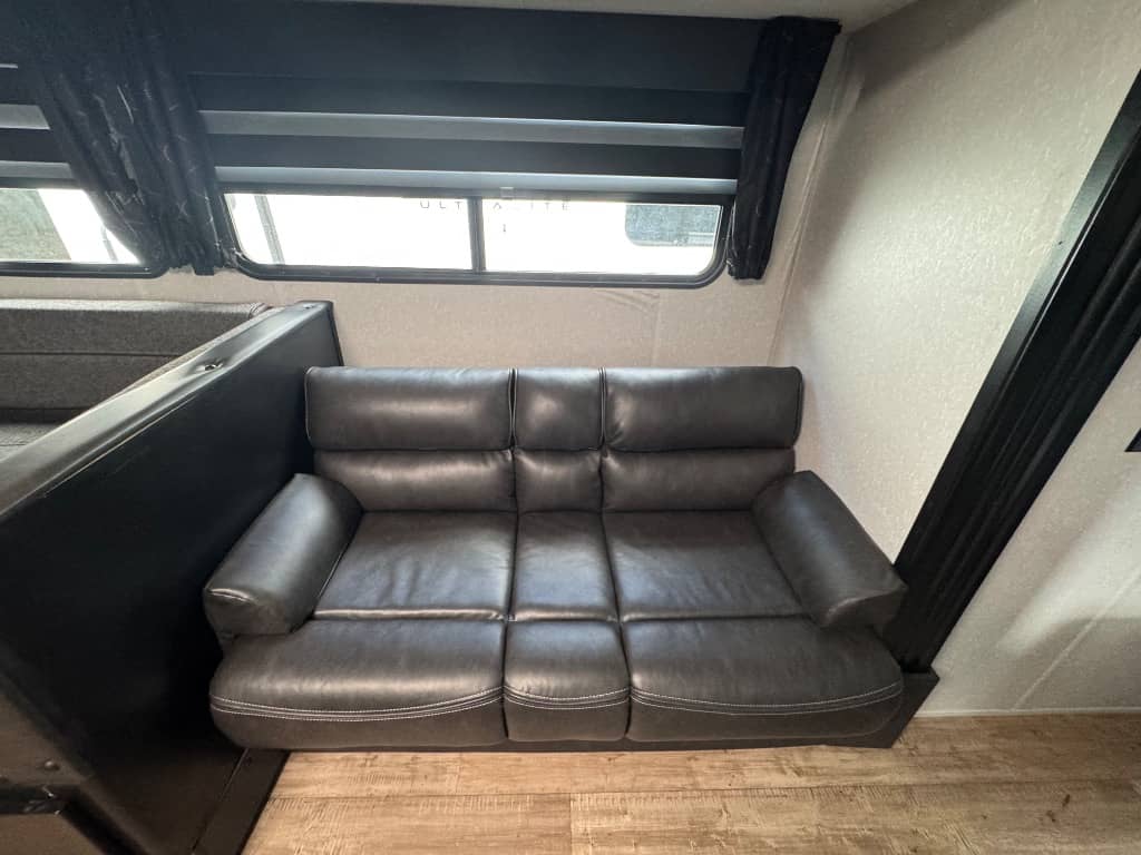 2022 Forest River 2022 Forest River Cherokee Grey Wolf Patriot Edition - thumbnail 9