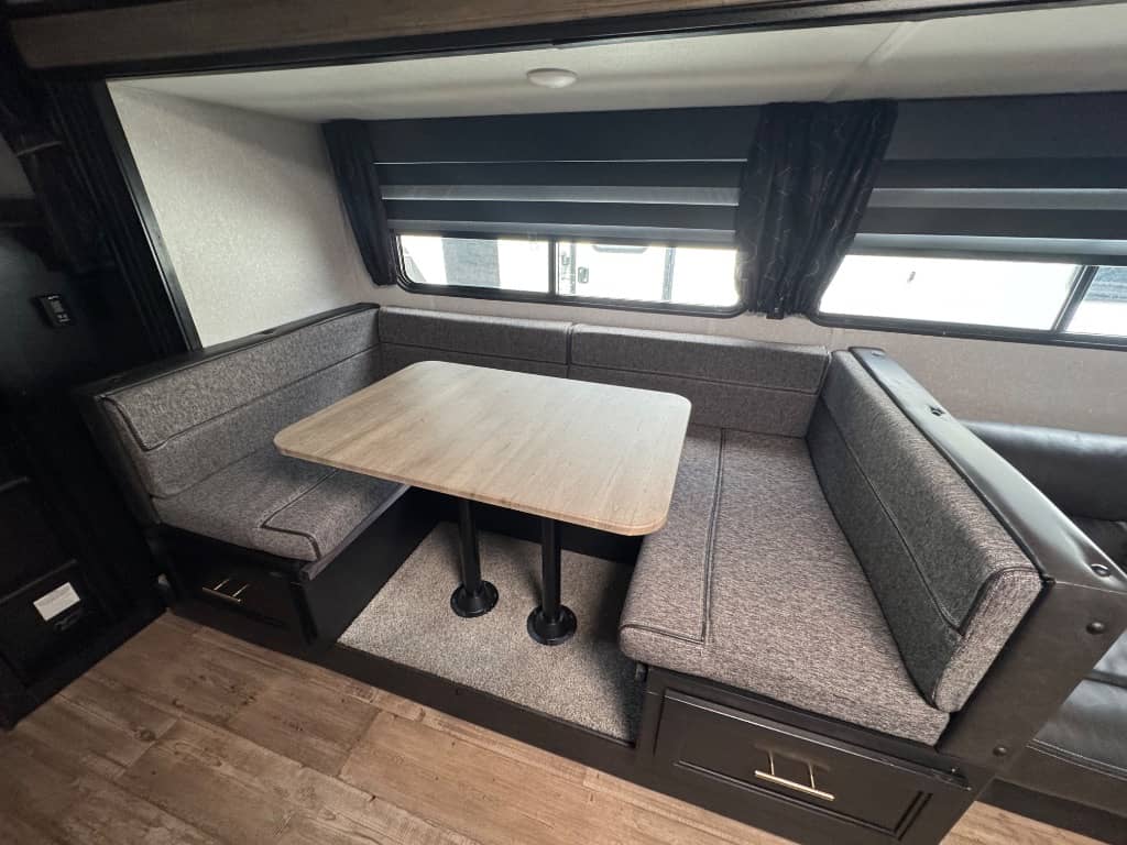 2022 Forest River 2022 Forest River Cherokee Grey Wolf Patriot Edition - thumbnail 10