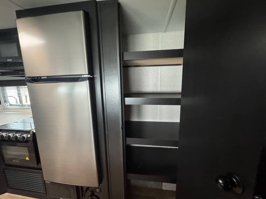 2022 Forest River 2022 Forest River Cherokee Grey Wolf Patriot Edition - thumbnail 16