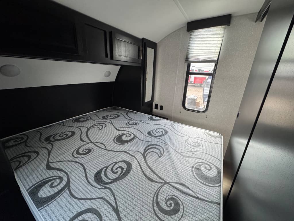 2022 Forest River 2022 Forest River Cherokee Grey Wolf Patriot Edition - thumbnail 21