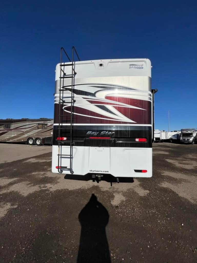 2024 Newmar 2024 Newmar Bay Star - thumbnail 3